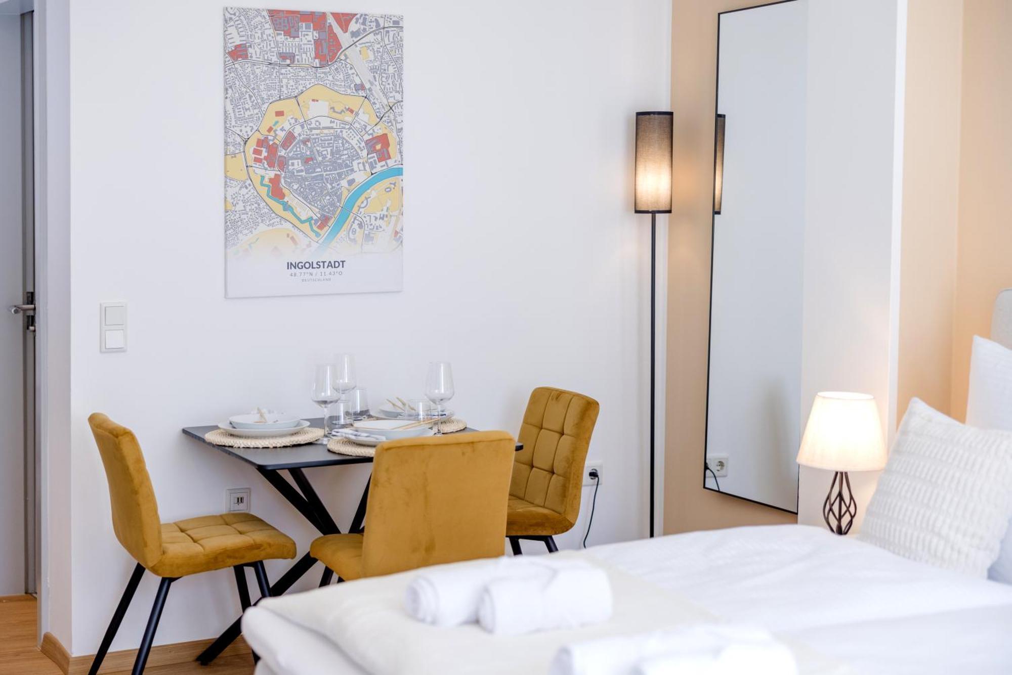 Lumen Homes - Altstadt-Studio Direkt Im Zentrum, Kueche, Netflix, Oeffentlicher Parkplatz Ums Eck 잉골슈타트 외부 사진