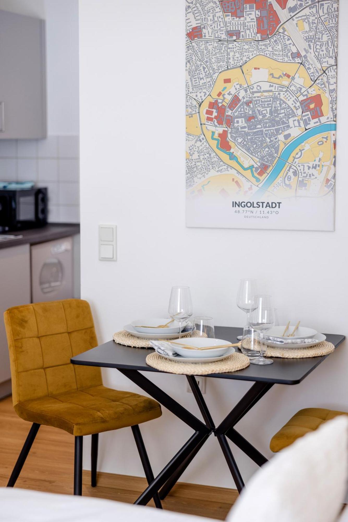 Lumen Homes - Altstadt-Studio Direkt Im Zentrum, Kueche, Netflix, Oeffentlicher Parkplatz Ums Eck 잉골슈타트 외부 사진
