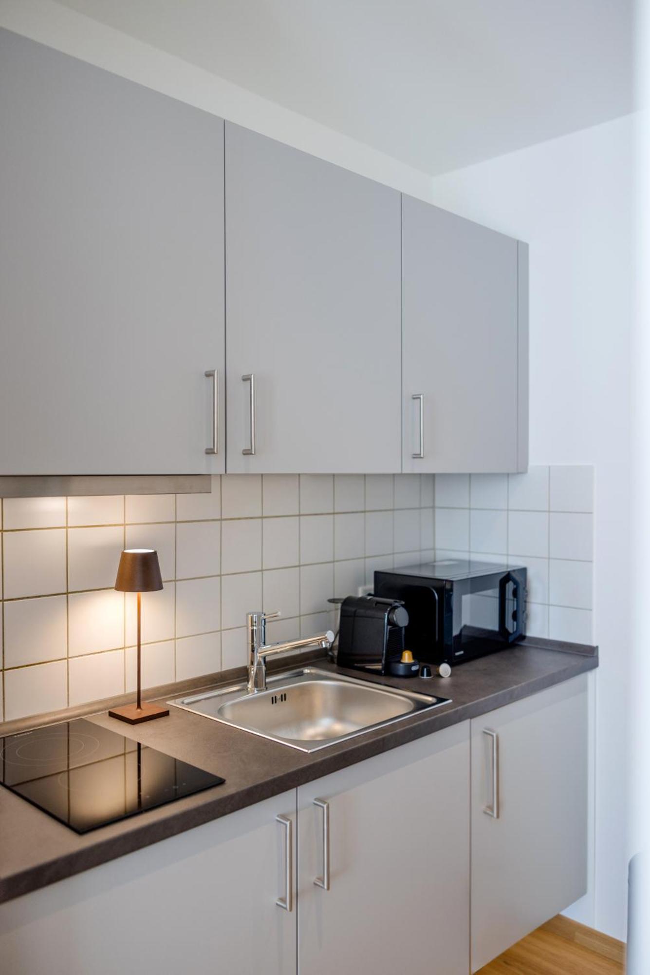 Lumen Homes - Altstadt-Studio Direkt Im Zentrum, Kueche, Netflix, Oeffentlicher Parkplatz Ums Eck 잉골슈타트 외부 사진